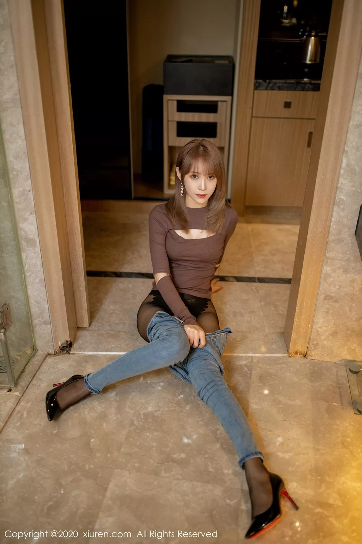 [XiuRen秀人网]第2443期周慕汐写真-秀人资源网